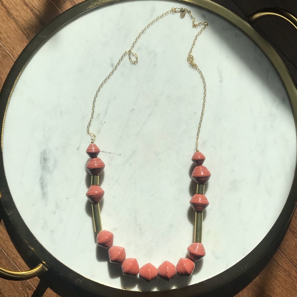 💗 31 Bits Coral Wooden and Brass Beaded Necklace
